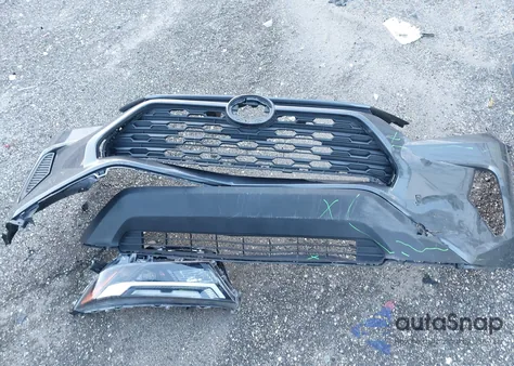 2022 Toyota Rav4 Xle z USA, uszkodzony, nr VIN 2T3W1RFV1NW214383